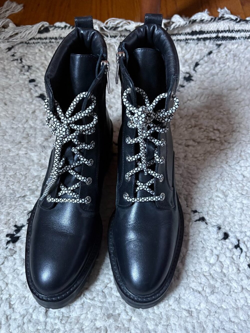 Aquatalia Sabine black leather lace up lug sole womens boots zipper size 7.5